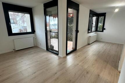 Wohnung Esslingen am Neckar Brühl - 2.5 Zimmer, 64 m&sup2;, 1.250&euro; | Angebot:25757517