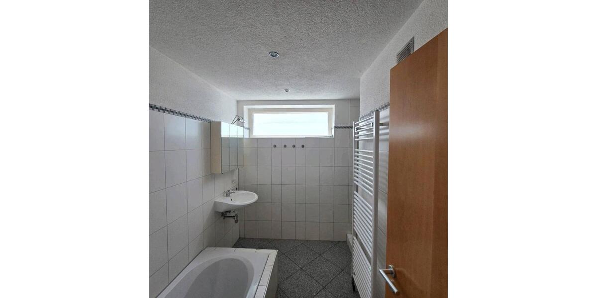 Erdgeschoßwohnung Plüderhausen - 4 Zimmer, 94 m&sup2;, 370.000&euro; | Angebot:26994523
