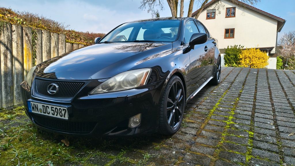 Lexus IS 250 243.294 km 5.700 &euro; Plüderhausen 73655
