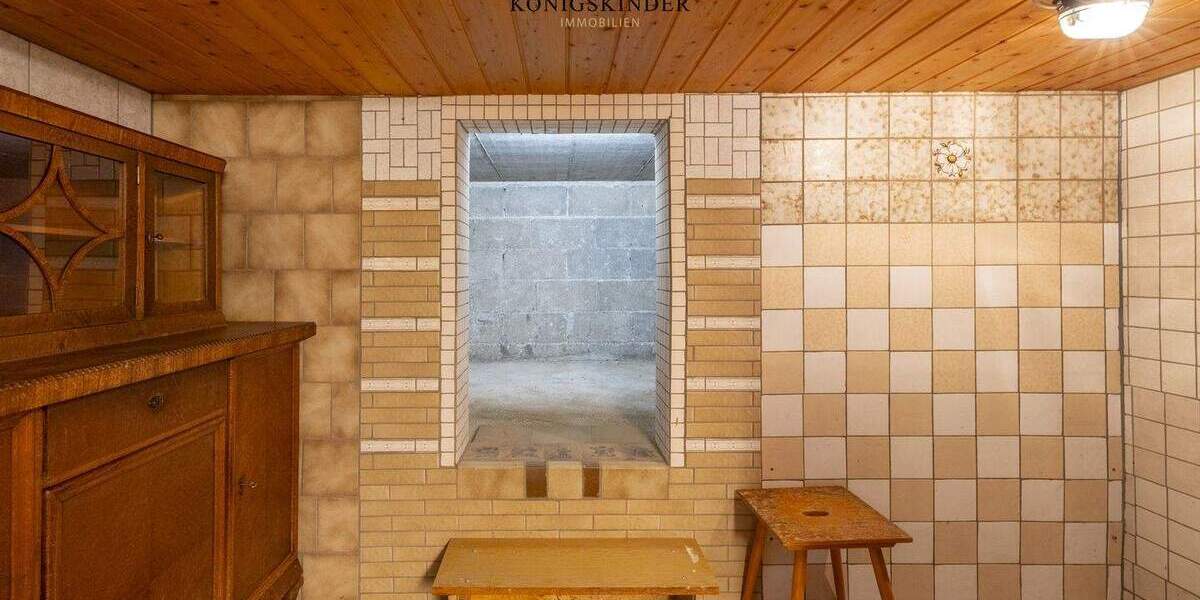 Mehrfamilienhaus, Wohnhaus Erkenbrechtsweiler - 9 Zimmer, 182 m&sup2;, 445.000&euro; | Angebot:25772704