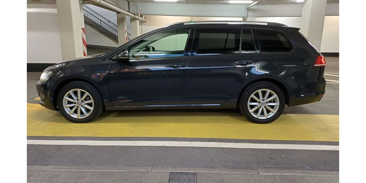 VW Golf 178.000 km 8.990 &euro; Esslingen am Neckar 73733
