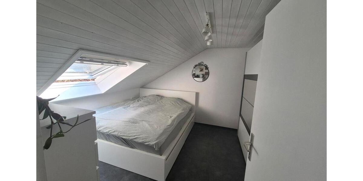 Dachgeschoßwohnung Schwäbisch Gmünd - 3 Zimmer, 65 m&sup2;, 800&euro; | Angebot:25875398