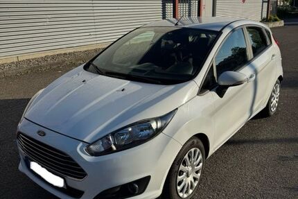 Ford Fiesta 93.000 km 6.990 &euro; Fellbach 70736