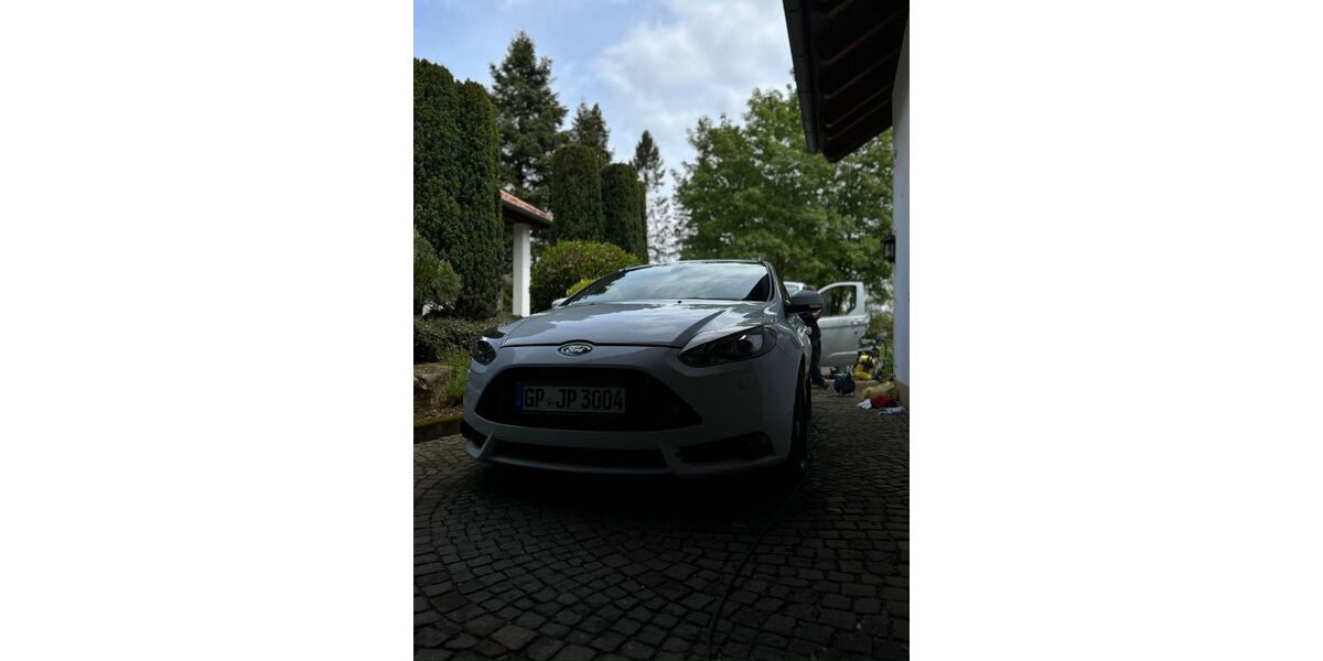Ford Focus 84.740 km 14.900 &euro; Göppingen 73033