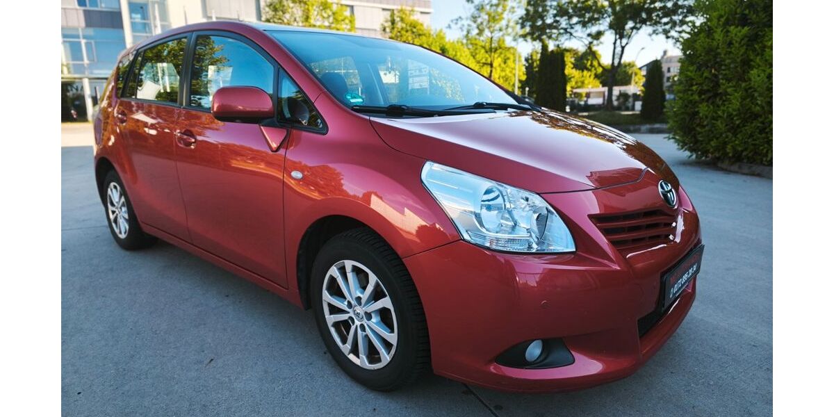 Toyota Verso 171.886 km 5.999 &euro; Fellbach 70736