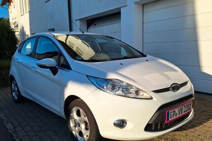 Ford Fiesta 128.901 km 5.300 &euro; Donzdorf 73072