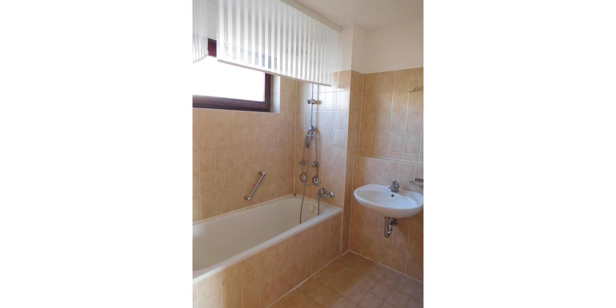 Etagenwohnung Altbach - 2 Zimmer, 69 m&sup2;, 800&euro; | Angebot:25287145