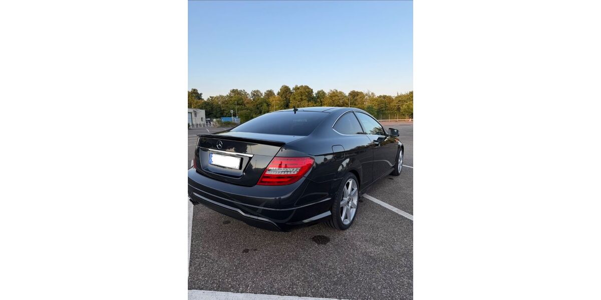 Mercedes-Benz C 250 127.525 km 14.999 &euro; Göppingen 73037