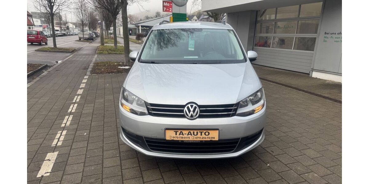 VW Sharan 87.452 km 17.999 &euro; Esslingen am Neckar 73733