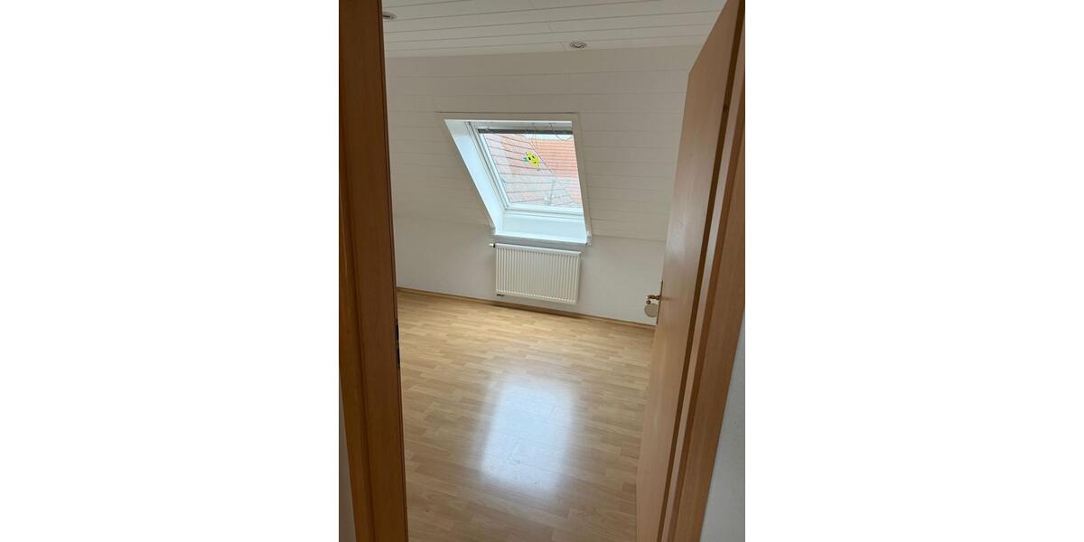 Maisonettenwohnung Mögglingen - 7 Zimmer, 183 m&sup2;, 1.950&euro; | Angebot:25162200