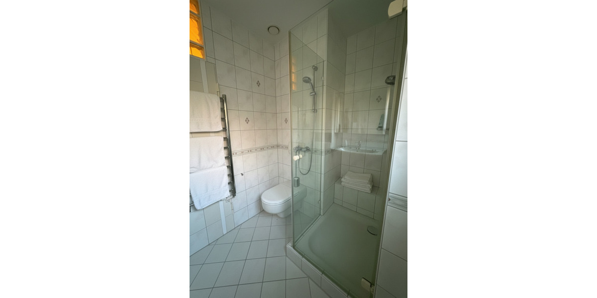 Erdgeschoßwohnung Esslingen am Neckar Hegensberg - 3.5 Zimmer, 129 m&sup2;, 1.680&euro; | Angebot:24795751