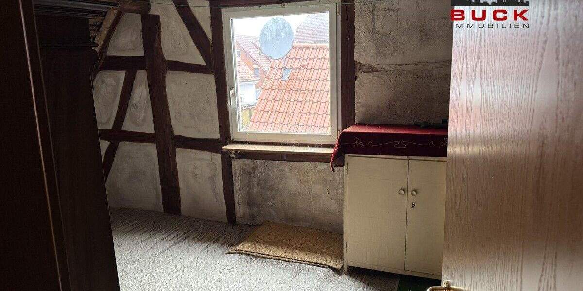 Einfamilienhaus Geislingen an der Steige Geislingen - 8 Zimmer, 133 m&sup2;, 180.000&euro; | Angebot:25696263