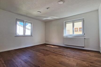 Wohnung Esslingen am Neckar - 4 Zimmer, 90 m&sup2;, 1.450&euro; | Angebot:27594524
