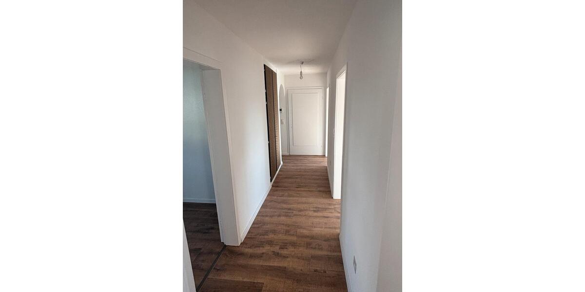 Etagenwohnung Wäschenbeuren - 4 Zimmer, 90 m&sup2;, 990&euro; | Angebot:25332661