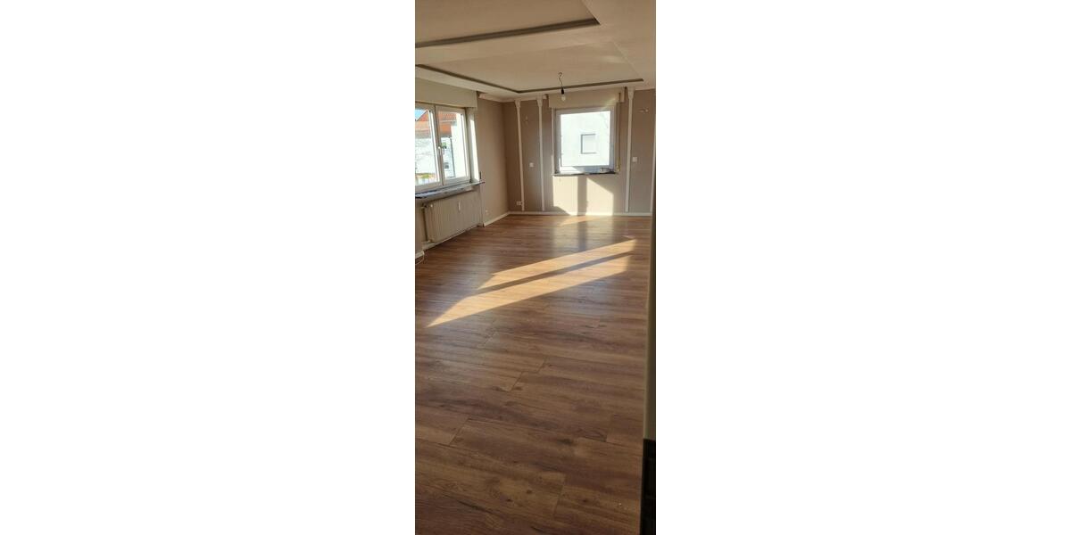 Maisonettenwohnung Reichenbach an der Fils - 5 Zimmer, 125 m&sup2;, 1.500&euro; | Angebot:25752021