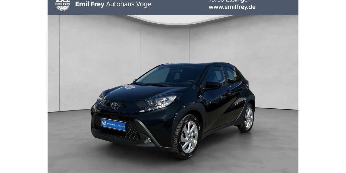 Toyota Aygo (X) 32.470 km 13.980 &euro; Esslingen 73730