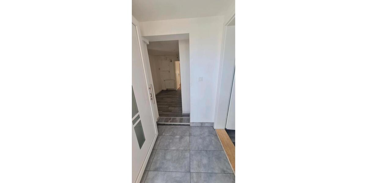 Etagenwohnung Lorch - 4 Zimmer, 90 m&sup2;, 1.000&euro; | Angebot:27570365