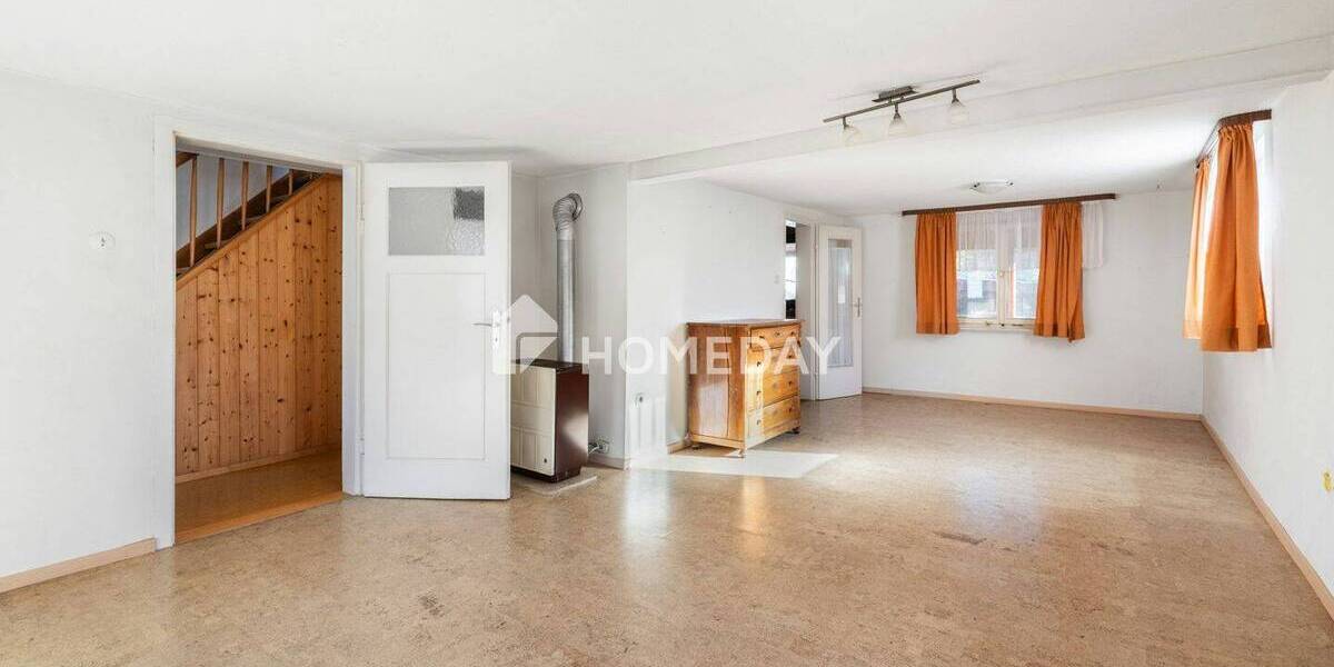 Einfamilienhaus Bad Urach Hengen - 6 Zimmer, 140 m&sup2;, 249.000&euro; | Angebot:25677505