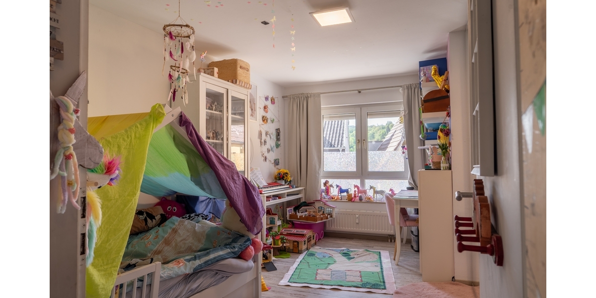 Großzügige Eckterrasse, Kamin & ruhiges Wohnen im 3-Familienhaus - 3.5 Remshalden | Angebot:27512031