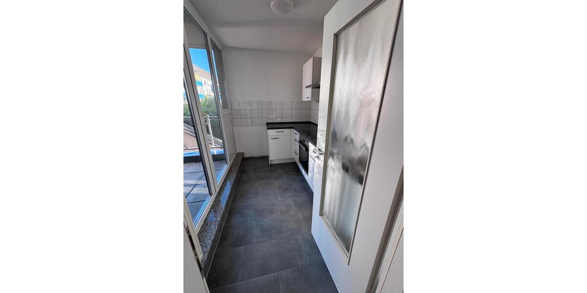 Hochparterre Esslingen am Neckar Brühl - 3 Zimmer, 74 m&sup2;, 1.510&euro; | Angebot:26406588