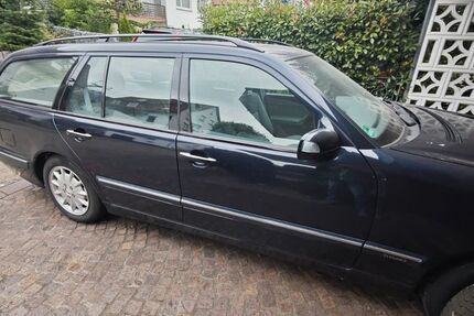 Mercedes-Benz E 240 67.449 km 3.500 &euro; Gammelshausen 73108