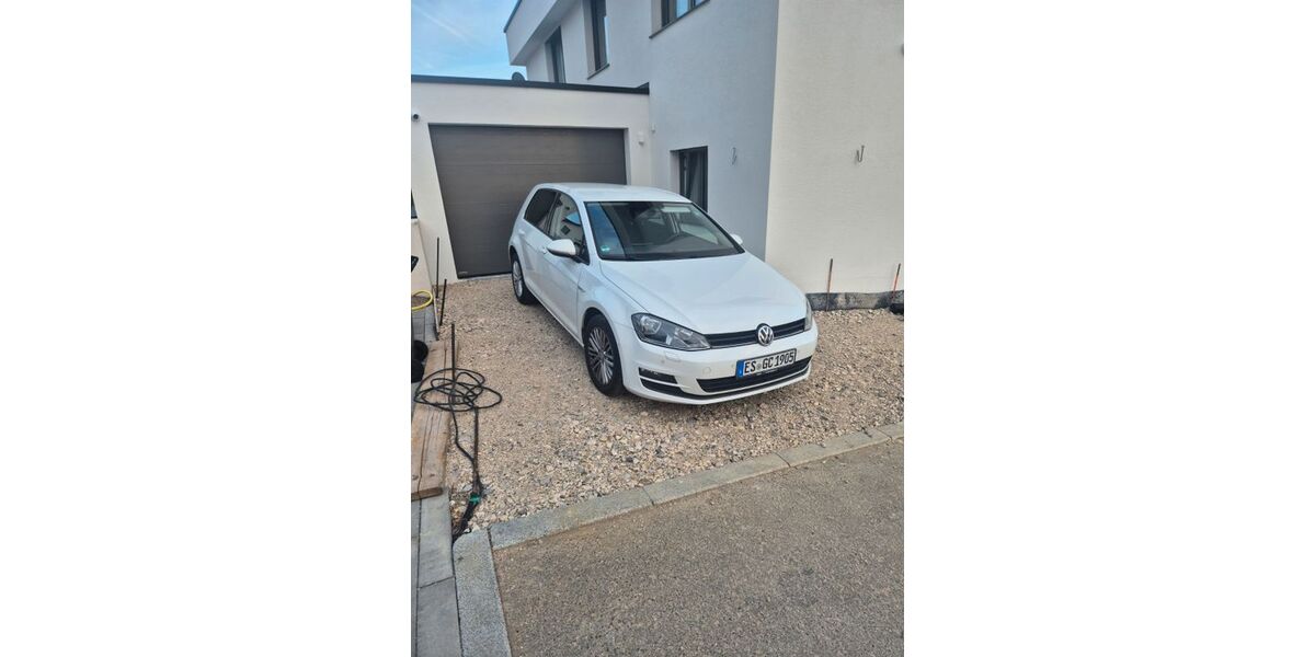 VW Golf 114.000 km 9.900 &euro; Wendlingen am Neckar 73240