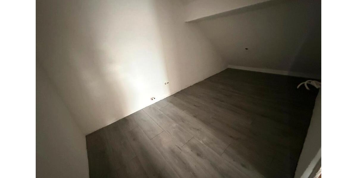 Etagenwohnung Schorndorf - 1 Zimmer, 67 m&sup2;, 1.300&euro; | Angebot:26039048