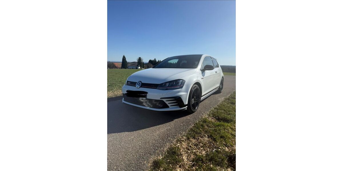 VW Golf 98.000 km 23.999 &euro; Gschwend 74417