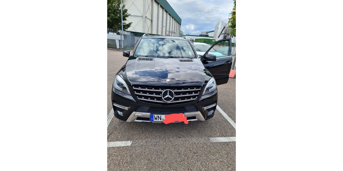 Mercedes-Benz ML 350 134.000 km 23.800 &euro; Leutenbach 71397
