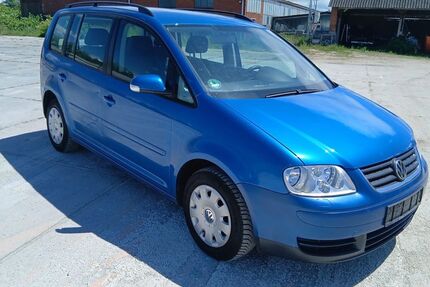 VW Touran 150.000 km 1.499 &euro; gerstetten 89547