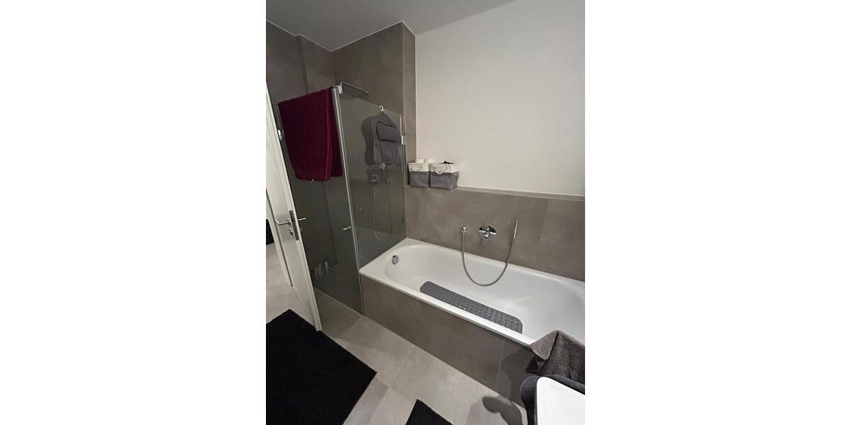 Etagenwohnung Berghülen - 3 Zimmer, 93 m&sup2;, 1.350&euro; | Angebot:25639865