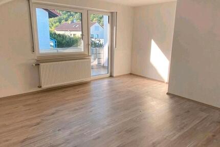 Wohnung Beuren - 3 Zimmer, 80 m&sup2;, 880&euro; | Angebot:26042470