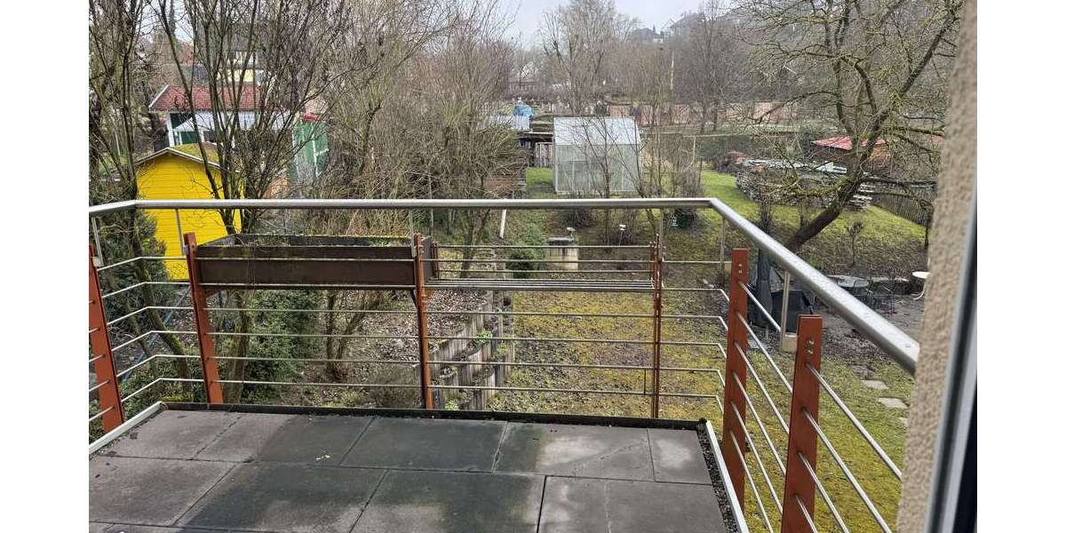 Etagenwohnung Altbach - 4 Zimmer, 121 m&sup2;, 1.400&euro; | Angebot:25612279