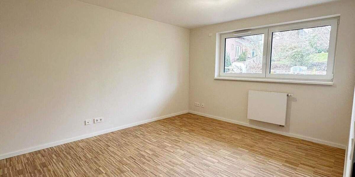 Einfamilienhaus Esslingen am Neckar Sulzgries - 6 Zimmer, 260 m&sup2;, 3.420&euro; | Angebot:25746482