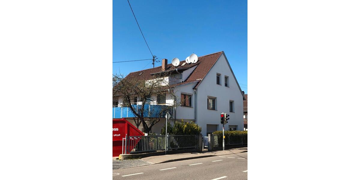 Dachgeschoßwohnung Kirchheim unter Teck - 4.5 Zimmer, 120 m&sup2;, 265.000&euro; | Angebot:23394841