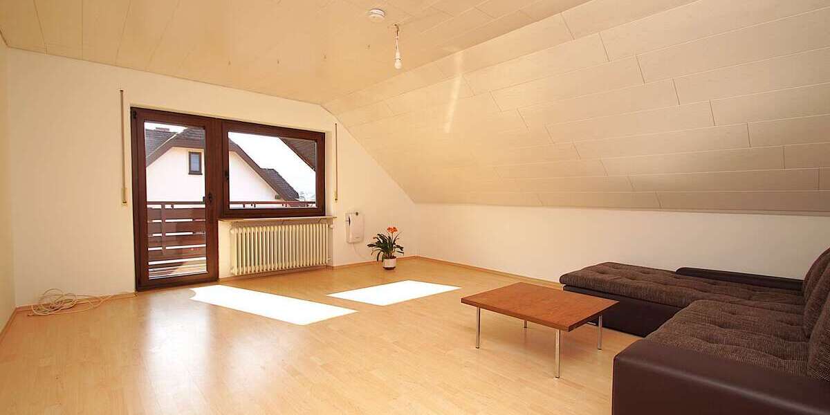 Etagenwohnung Neuffen - 3 Zimmer, 92 m&sup2;, 1.100&euro; | Angebot:25760360