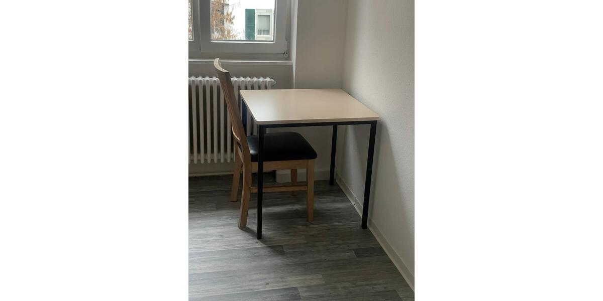 Etagenwohnung Esslingen am Neckar Oberesslingen - 7 Zimmer, 125 m&sup2;, 2.190&euro; | Angebot:25851443