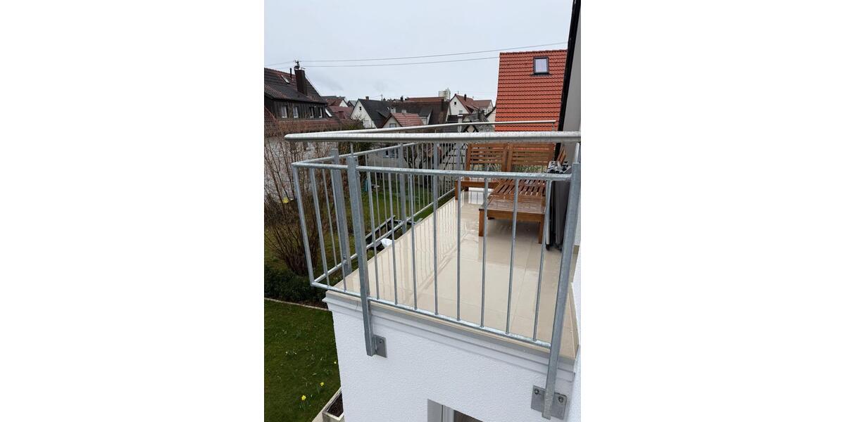 Dachgeschoßwohnung Fellbach - 2.5 Zimmer, 58 m&sup2;, 1.200&euro; | Angebot:25943015