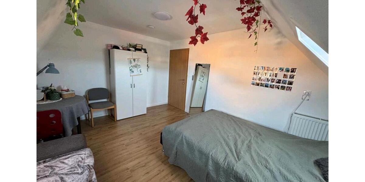 Dachgeschoßwohnung Eislingen (Fils) - 1 Zimmer, 15 m&sup2;, 425&euro; | Angebot:25477867