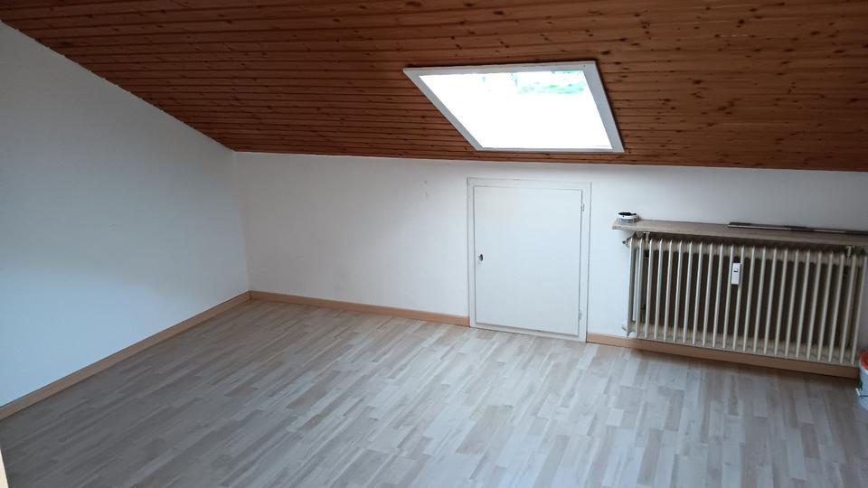 Mehrfamilienhaus, Wohnhaus Salach - 9 Zimmer, 212 m&sup2;, 529.000&euro; | Angebot:24951823