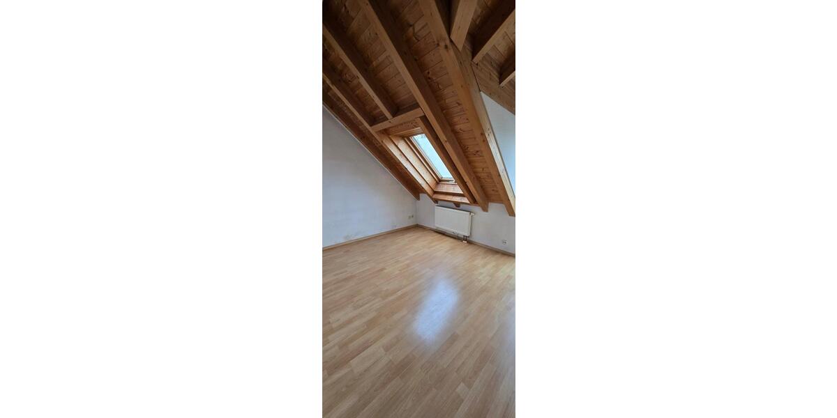 Dachgeschoßwohnung Wernau (Neckar) - 3 Zimmer, 58 m&sup2;, 900&euro; | Angebot:25376689