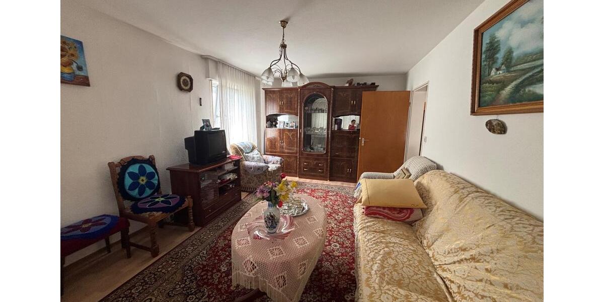 Dachgeschoßwohnung Weinstadt - 3.5 Zimmer, 74 m&sup2;, 215.000&euro; | Angebot:27008590