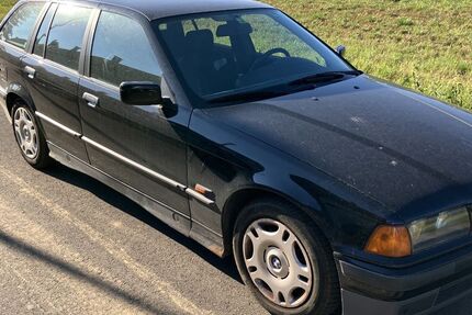 BMW 318 207.000 km 1.250 &euro; Ebersbach 73061