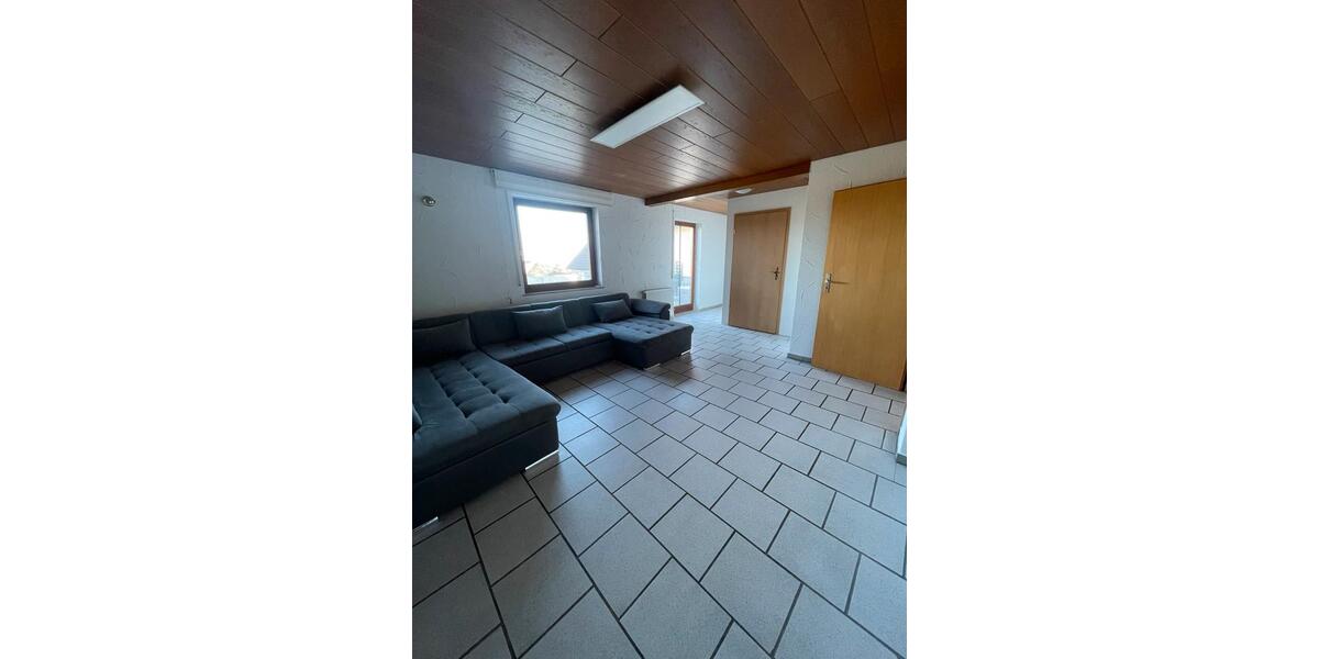 Etagenwohnung Laichingen - 4.5 Zimmer, 113 m&sup2;, 1.300&euro; | Angebot:26671464