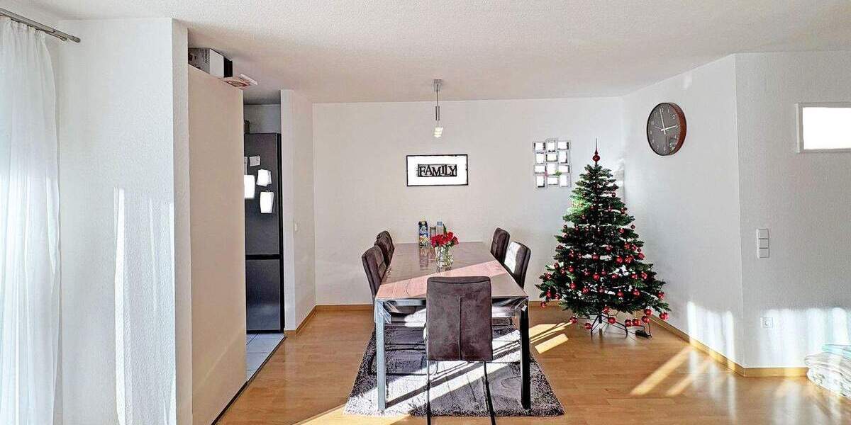 Etagenwohnung Schorndorf - 4 Zimmer, 88 m&sup2;, 345.000&euro; | Angebot:25705256