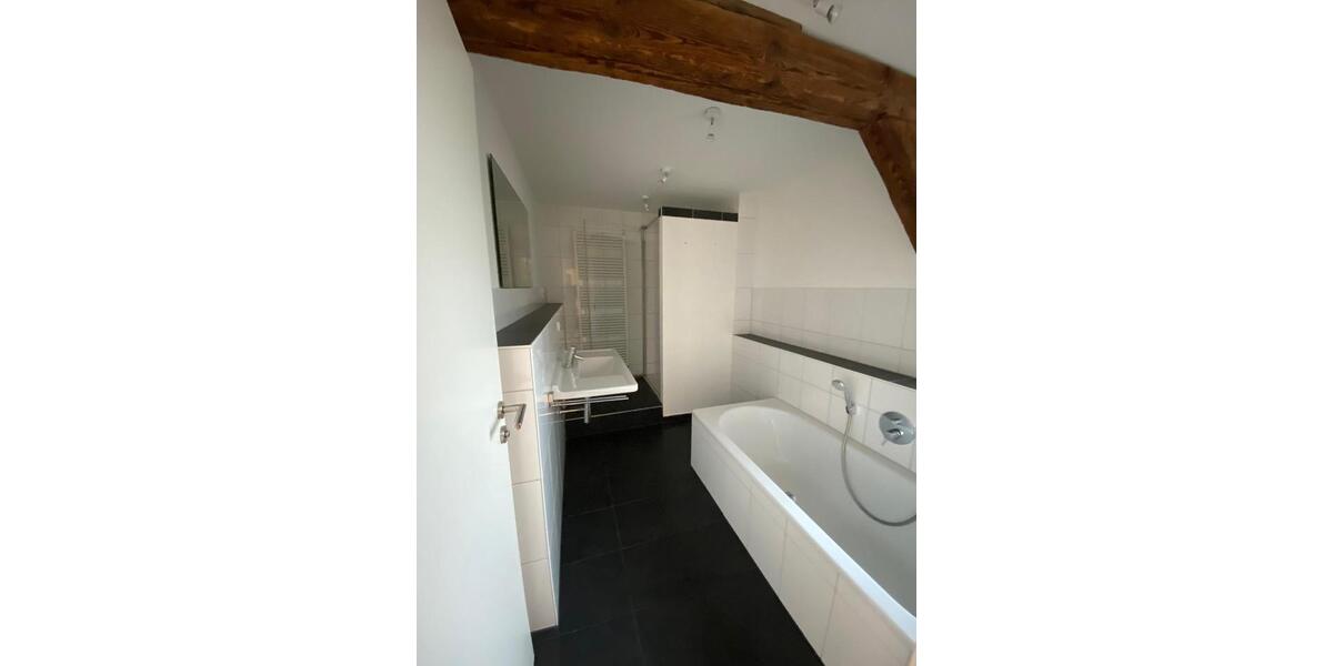 Maisonettenwohnung Fellbach - 5 Zimmer, 130 m&sup2;, 1.450&euro; | Angebot:25917315