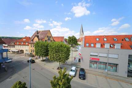 3 Zi. Dachgeschosswohnung mit zusätzlich ca. 30m² Bühnengrundfl. Galerie- od. Maisonette-Potenzial - Wohnung Weilheim an der Teck | Angebot:27532418
