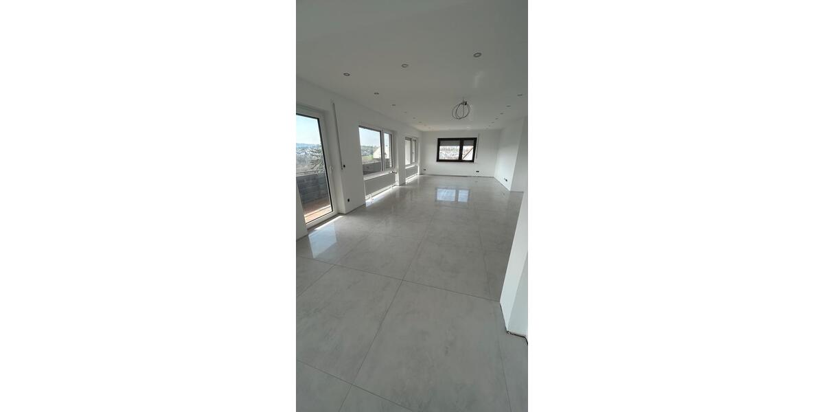 Erdgeschoßwohnung Weissach im Tal - 5 Zimmer, 132 m&sup2;, 1.630&euro; | Angebot:26020895