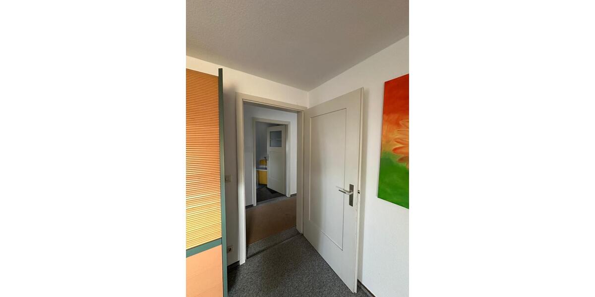 Dachgeschoßwohnung Nürtingen - 4 Zimmer, 69 m&sup2;, 960&euro; | Angebot:25966479
